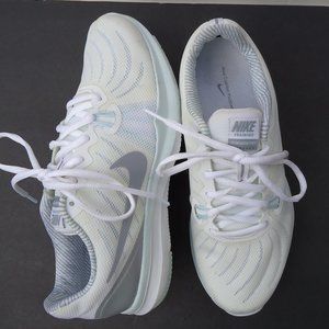SIZE 8.5. NIKE In-Season 7 TR Reflect Training sneakers shoes.